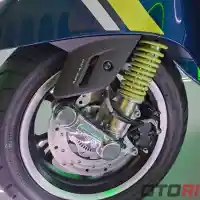 Galleri foto GALERI: Vespa GTS Super Tech 300 2023, Banyak Detail dan Fitur Baru