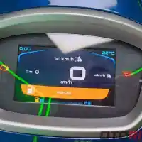 Galleri foto GALERI: Vespa GTS Super Tech 300 2023, Banyak Detail dan Fitur Baru