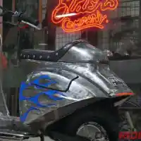 Galleri foto GALERI: Konversi Motor Listrik Vespa Elettrico Elders Garage