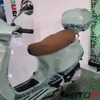 Galleri foto GALERI: Vespa LX 125 i-get Batik Special Edition, Dijual Terbatas!