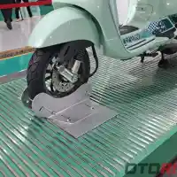 Galleri foto GALERI: Vespa LX 125 i-get Batik Special Edition, Dijual Terbatas!