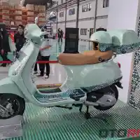 Galleri foto GALERI: Vespa LX 125 i-get Batik Special Edition, Dijual Terbatas!