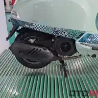 Galleri foto GALERI: Vespa LX 125 i-get Batik Special Edition, Dijual Terbatas!