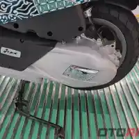 Galleri foto GALERI: Vespa LX 125 i-get Batik Special Edition, Dijual Terbatas!