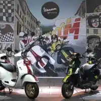 Galleri foto GALERI: Vespa Sprint 150 dan GTS 300 HPE Racing Sixties Edisi Terbatas