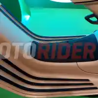 Galleri foto FOTO: Vespa 946 Dragon, Cuma 1.888 Unit di Dunia