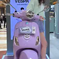 Galleri foto FOTO: Vespa LX 150 Tampil dengan Desain Elegan dan Teknologi Modern Galleri foto FOTO: Vespa LX 150 Tampil dengan Desain Elegan dan Teknologi Modern