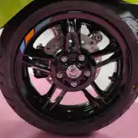 Galleri foto Foto: Vespa Primavera S 2024, Tampil Lebih Elegan