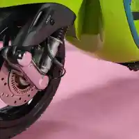 Galleri foto Foto: Vespa Primavera S 2024, Tampil Lebih Elegan