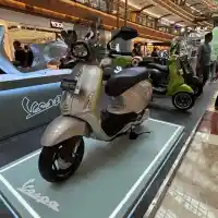 Galleri foto FOTO: Vespa Sprint Tech, Perpaduan Elegan dan Inovatif Galleri foto FOTO: Vespa Sprint Tech, Perpaduan Elegan dan Inovatif
