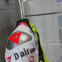 Galleri foto FOTO: Intip Detail Baju Balap Pertamina Enduro VR46 MotoGP