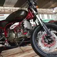 Galleri foto Modifikasi Honda Win, Bodi Karbon Plus Mesin Radiator