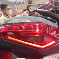 Galleri foto GALERI: Tampilan Terbaru Yamaha XMAX Connected 2022