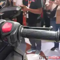 Galleri foto GALERI: Tampilan Terbaru Yamaha XMAX Connected 2022