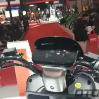 Galleri foto GALERI: Punya Tampilan Futuristik, Begini Tampang Yadea E8S Pro