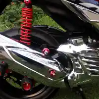 Galleri foto Modifikasi Yamaha Aerox VVA 155 Plug And Play Ala Gadis Cantik