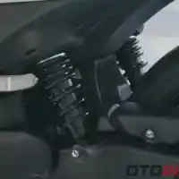 Galleri foto GALERI: Motor Listrik Bergaya Skutik Maxi, Yamaha E01