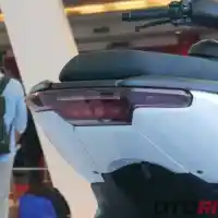 Galleri foto GALERI: Motor Listrik Bergaya Skutik Maxi, Yamaha E01