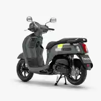 Galleri foto GALERI: Deretan Warna-Warna Cerah Yamaha Fazzio di Thailand