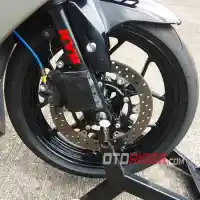 Galleri foto Modifikasi Yamaha R25 Tampil Gahar Di Sirkuit Balap, Habiskan Biaya Rp 50 Juta!