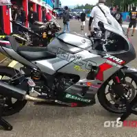 Galleri foto Modifikasi Yamaha R25 Tampil Gahar Di Sirkuit Balap, Habiskan Biaya Rp 50 Juta!