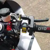 Galleri foto Modifikasi Yamaha R25 Tampil Gahar Di Sirkuit Balap, Habiskan Biaya Rp 50 Juta!