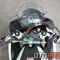 Galleri foto Modifikasi Pelek Jari-jari Yamaha R25, Kece Juga!