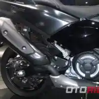 Galleri foto Yamaha TMax DX Dapat Beragam Fitur Baru (Galeri Foto)