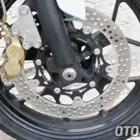 Galleri foto Modifikasi Yamaha R25, Motor Harian 300 cc Bertenaga 37 Dk!