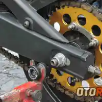 Galleri foto Modifikasi Yamaha R25, Motor Harian 300 cc Bertenaga 37 Dk!