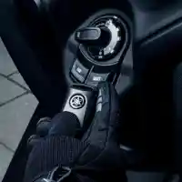 Galleri foto GALERI: Yamaha XMAX 2023, Perpaduan Desain Agresif dan Fitur Modern