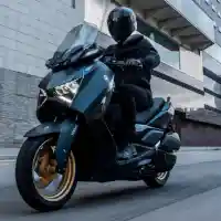 Galleri foto GALERI: Yamaha XMAX 2023, Perpaduan Desain Agresif dan Fitur Modern