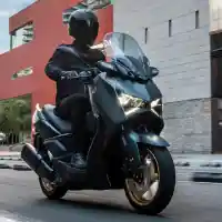 Galleri foto GALERI: Yamaha XMAX 2023, Perpaduan Desain Agresif dan Fitur Modern