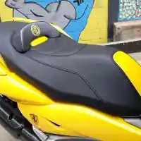 Galleri foto Modifikasi Yamaha XMax Berlabur Rona Kuning Ferrari