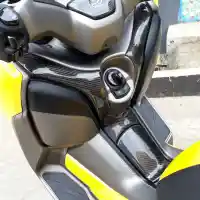 Galleri foto Modifikasi Yamaha XMax Berlabur Rona Kuning Ferrari