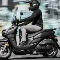 Galleri foto GALERI: Skutik Kekar Yamaha Zuma 125 2022