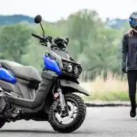 Galleri foto GALERI: Skutik Kekar Yamaha Zuma 125 2022