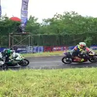 Galleri foto FOTO: Yamaha Cup Race Tasikmalaya 2025, Antusiasme Pembalap Makin Kuat Galleri foto FOTO: Yamaha Cup Race Tasikmalaya 2025, Antusiasme Pembalap Makin Kuat