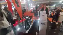 KTM Resmi Hadirkan RC 990 R dan 1390 Super Adventure S Evo di IIMS 2026