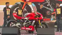 Tengok Modifikasi TVS Apache RR 310 Speed Line Karya Smoked Garage Tampil di MotoSoul 2025