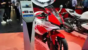 Yamaha Edisi Spesial R-Series 70th Anniversary, Andalkan Livery Legendaris