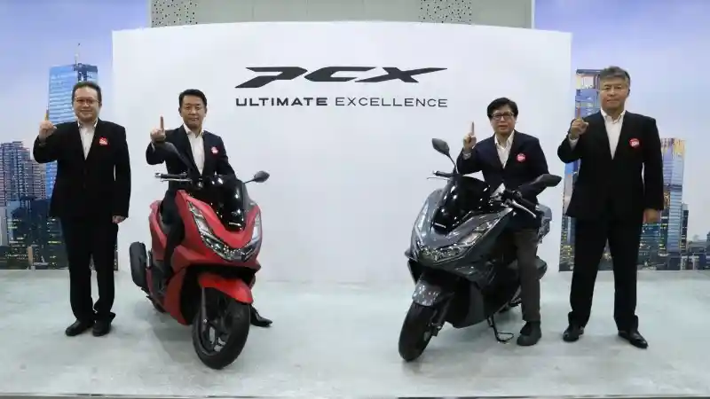 Resmi! Honda Luncurkan All New Honda PCX 160 Dan PCX E:HEV, Harga Mulai ...