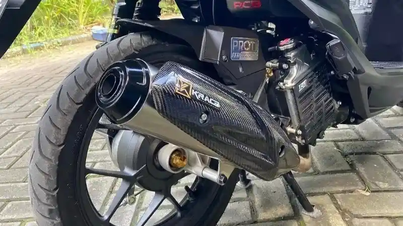 Banyak Beredar Knalpot Standar Racing, Apa Bedanya?