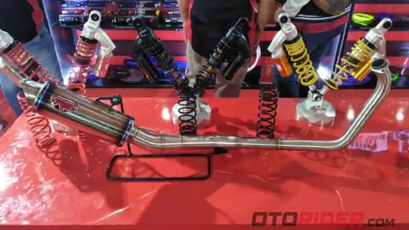 Knalpot Baru R9 Bobotnya Lebih Ringan dan Janji Kenaikan Tenaga