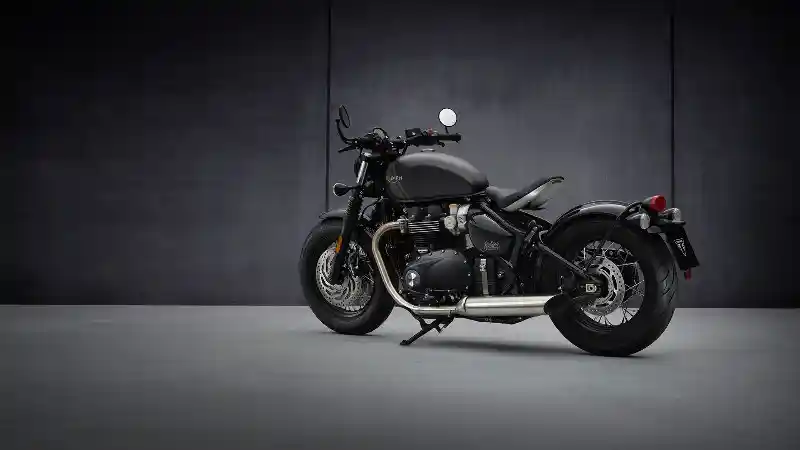 2021 triumph bobber black